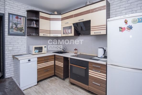 
   Продам 3-комнатную, 67.7 м², Авроры ул, 6

. Фото 1.