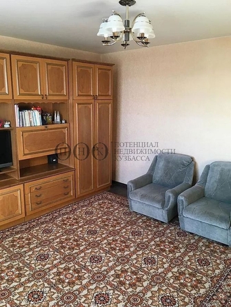 
   Продам 2-комнатную, 50 м², Марковцева ул, 24

. Фото 1.