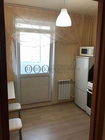 
   Продам 1-комнатную, 29 м², Шахтеров пр-кт, 60а

. Фото 4.