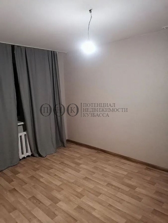 
   Продам 1-комнатную, 30.7 м², 9 Января ул, 2б

. Фото 1.