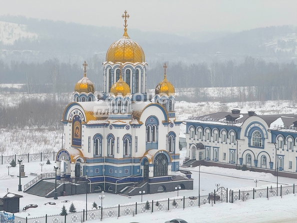 
   Продам 3-комнатную, 106.2 м², Комсомольский пр-кт, 13

. Фото 22.