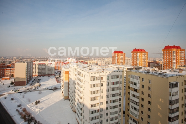 
   Продам 3-комнатную, 57.1 м², Веры Волошиной ул, 40

. Фото 3.