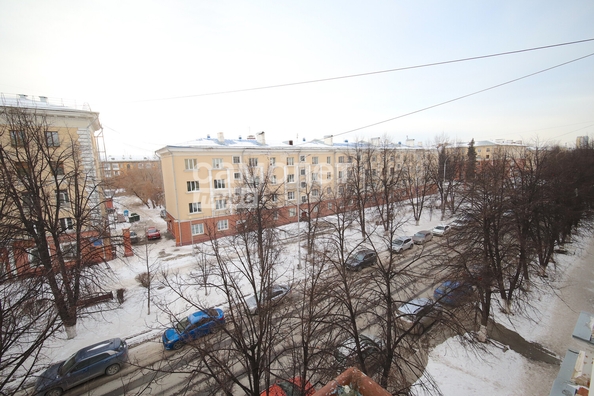 
   Продам 4-комнатную, 91.6 м², Николая Островского ул, 30

. Фото 37.