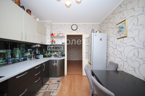 
   Продам 3-комнатную, 89.9 м², Глинки ул, 5

. Фото 3.