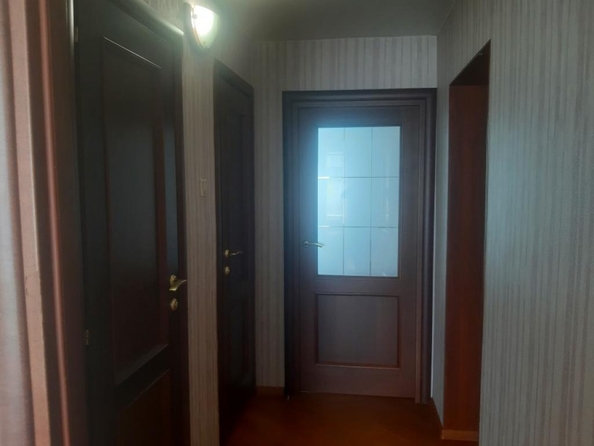 
  Сдам в аренду 3-комнатную квартиру, 59 м², Новокузнецк

. Фото 1.
