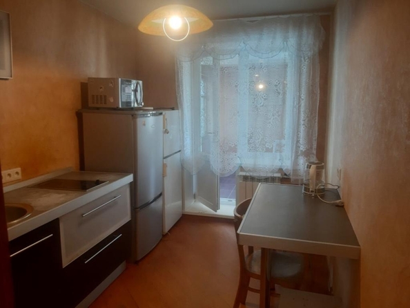 
  Сдам в аренду 3-комнатную квартиру, 59 м², Новокузнецк

. Фото 9.
