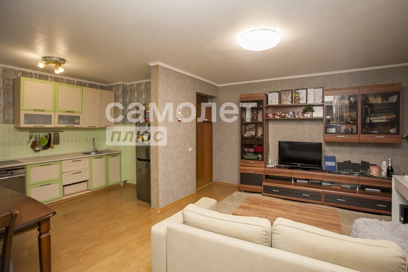 
   Продам 4-комнатную, 75.4 м², Шахтеров пр-кт, 61Б

. Фото 10.
