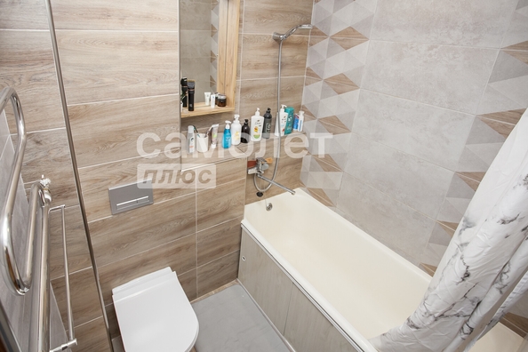 
   Продам 1-комнатную, 30 м², Строителей б-р, 28а

. Фото 6.