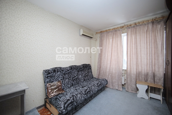 
   Продам 1-комнатную, 16.5 м², Строителей б-р, 46

. Фото 7.