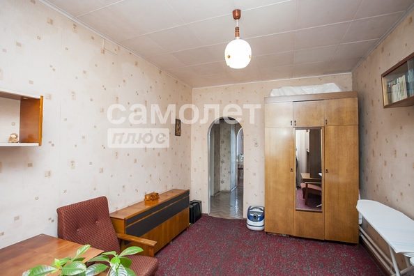 
   Продам 3-комнатную, 65.2 м², Космическая ул, 4/1

. Фото 4.