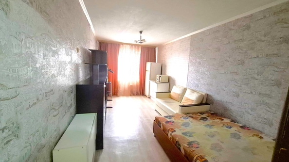 
  Сдам в аренду 1-комнатную квартиру, 23 м², Кемерово

. Фото 1.