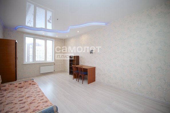 
   Продам 2-комнатную, 80 м², Шахтеров пр-кт, 62Б

. Фото 1.