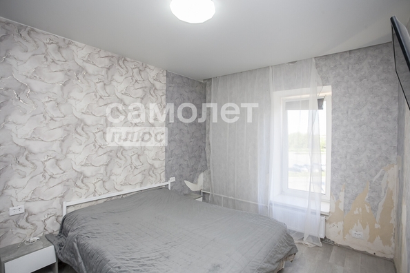 
   Продам 2-комнатную, 50 м², Строителей б-р, 71

. Фото 18.