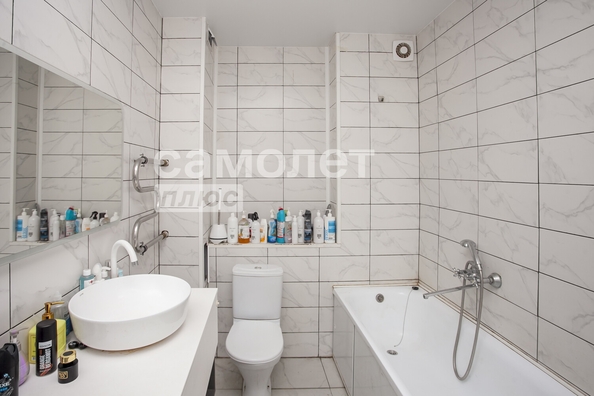 
   Продам 2-комнатную, 50 м², Строителей б-р, 71

. Фото 22.