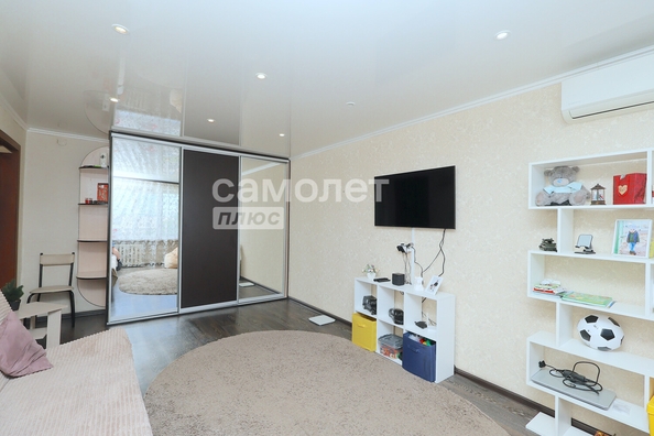 
  Продается 1-комн. квартира, 33.2 м², Сибиряков-Гвардейцев ул, д. 1
. Фото 4.