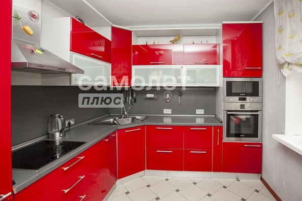 
  Продается 4-комн. квартира, 96.4 м², Комсомольский пр-кт, д. 25
. Фото 3.