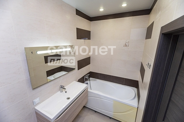 
  Продается 2-комн. квартира, 57 м², Строителей б-р, д. 57/1
. Фото 11.