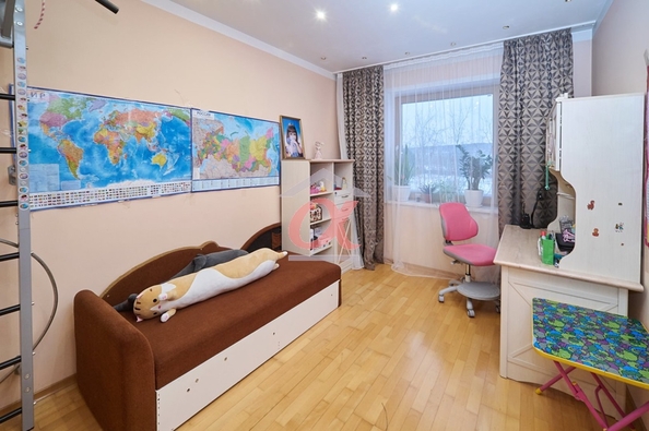 
  Продается 4-комн. квартира, 75.6 м², Московский пр-кт, д. 35
. Фото 4.