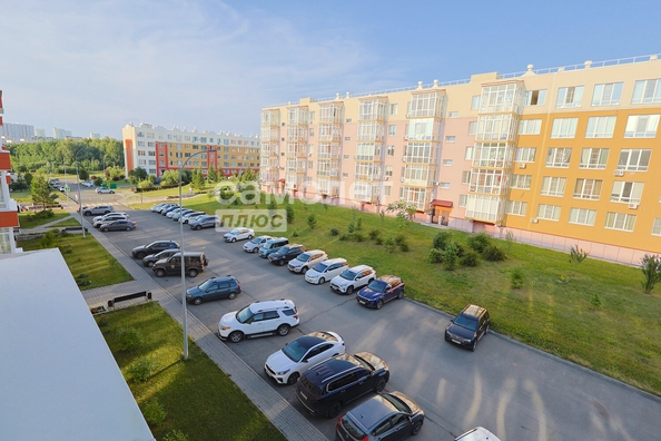 
  Продается 2-комн. квартира, 47 м², Осенний б-р, д. 16
. Фото 2.