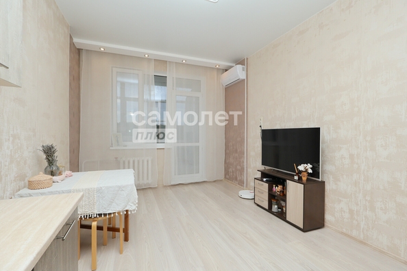 
  Продается 2-комн. квартира, 47 м², Осенний б-р, д. 14
. Фото 3.