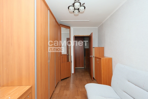 
  Продается 4-комн. квартира, 60.5 м², Строителей б-р, д. 33
. Фото 11.
