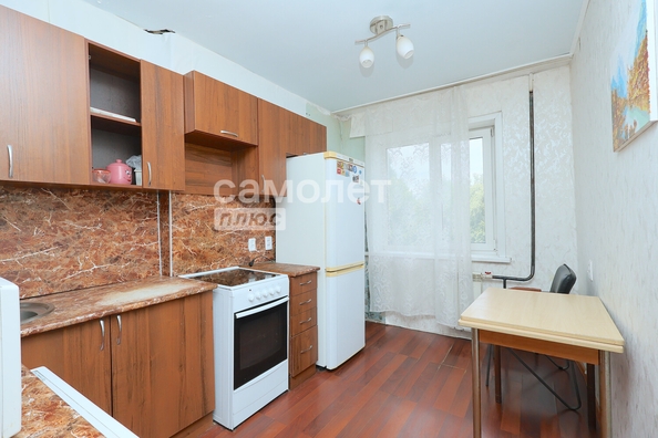 
  Продается 4-комн. квартира, 60.5 м², Строителей б-р, д. 33
. Фото 15.