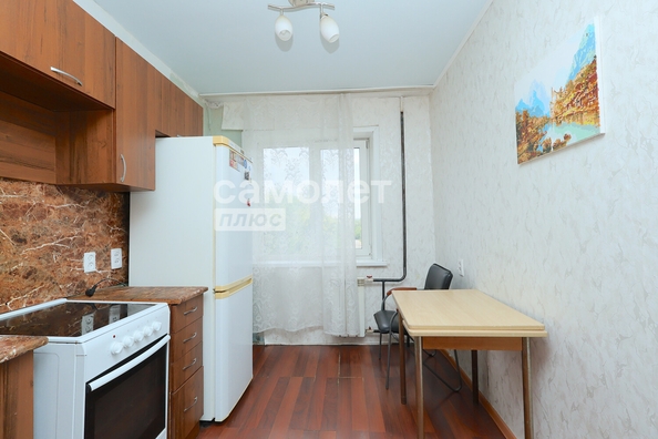 
  Продается 4-комн. квартира, 60.5 м², Строителей б-р, д. 33
. Фото 16.