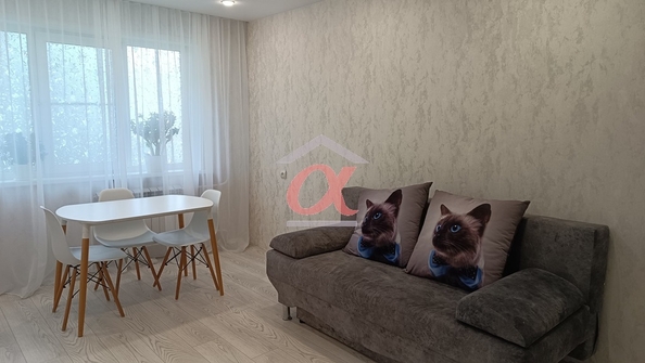 
  Продается 4-комн. квартира, 47 м², Строителей б-р, д. 27б
. Фото 8.