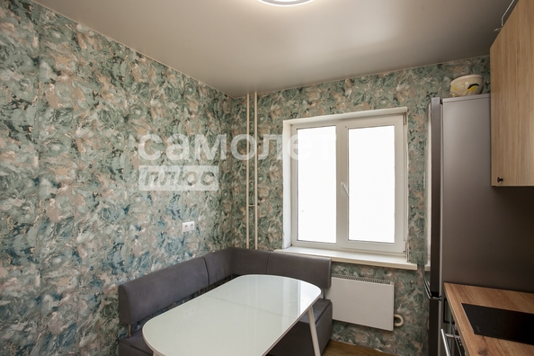 
  Продается 2-комн. квартира, 43.2 м², Суворова ул, д. 12
. Фото 13.