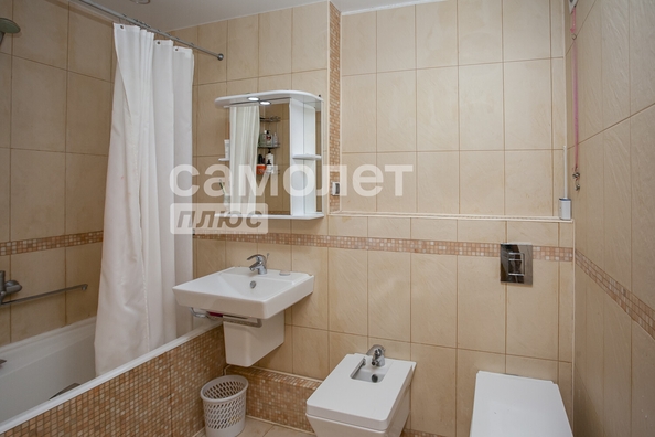 
  Продается 4-комн. квартира, 121.2 м², Шахтеров пр-кт, д. 64
. Фото 6.