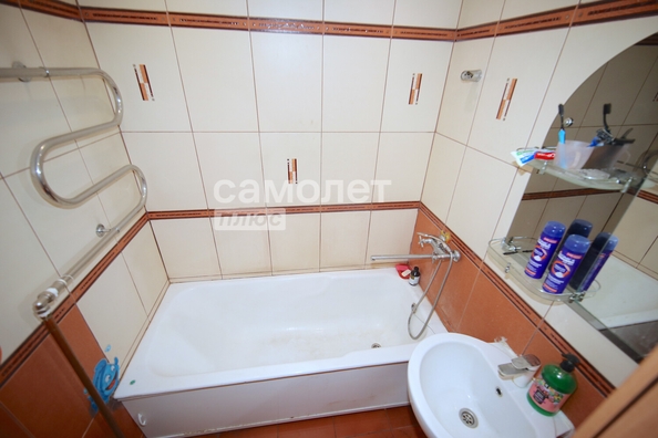 
  Продается 3-комн. квартира, 59.3 м², Октябрьский пр-кт, д. 82
. Фото 17.