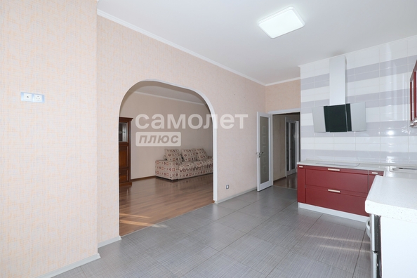 
  Продается 2-комн. квартира, 82.1 м², Соборная ул, д. 3
. Фото 8.