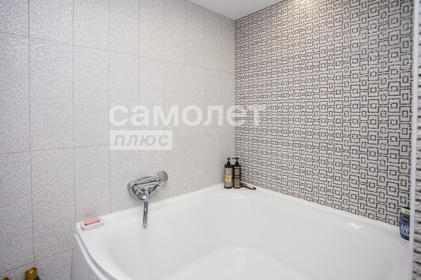 
  Продается 2-комн. квартира, 56.5 м², Строителей б-р, д. 1
. Фото 8.