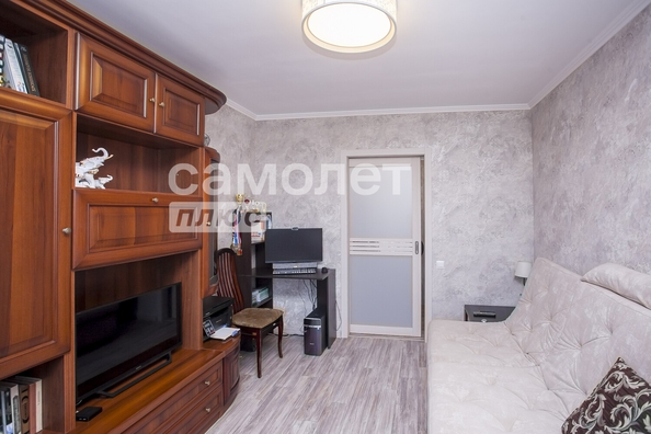 
  Продается 2-комн. квартира, 56.5 м², Строителей б-р, д. 1
. Фото 14.