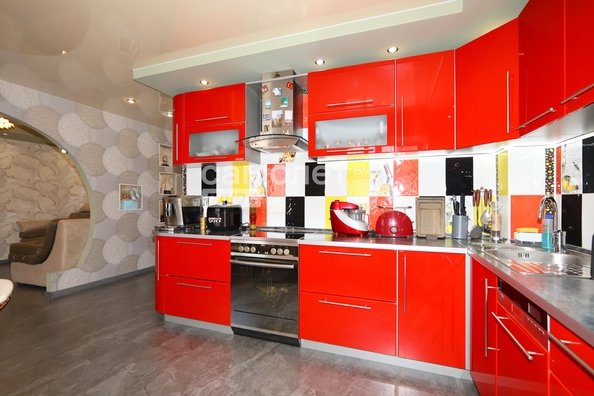 
  Продается 3-комн. квартира 76.2 м². Фото 1.