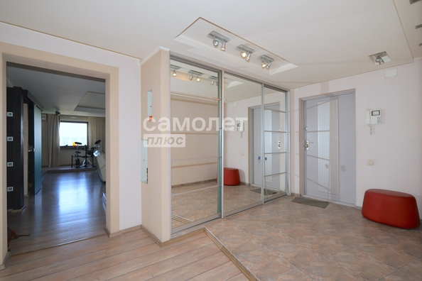 
  Продается 3-комн. квартира 210.2 м². Фото 23.