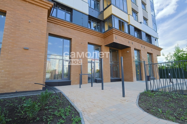 
  Сдается торговая площадь 127.7 м², в ЖК Чемпион-парк, дом 2. Фото 2.