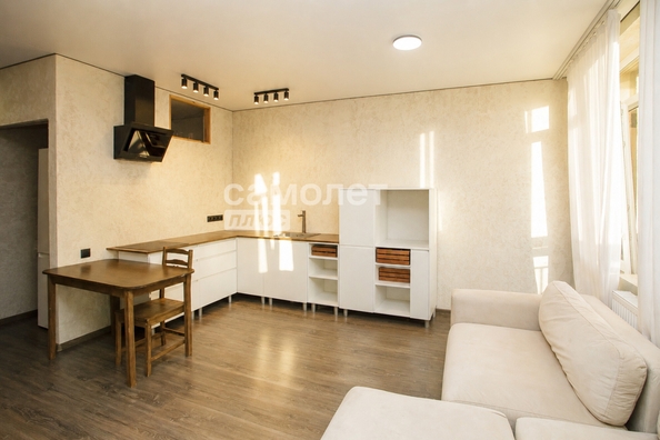 
  Продается 2-комн. квартира 45 м², в ЖК Парковый, дом 1. Фото 1.