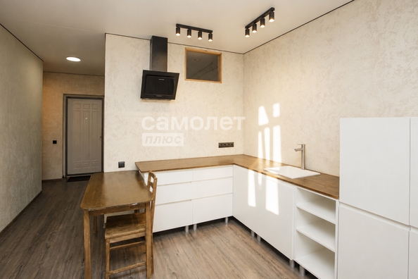
  Продается 2-комн. квартира 45 м², в ЖК Парковый, дом 1. Фото 2.