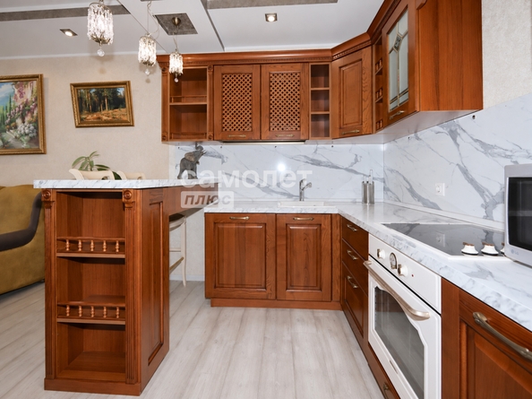 
  Продается 3-комн. квартира 61.4 м², в ЖК Кедровый, дом 12. Фото 4.