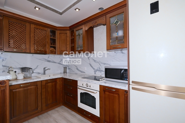 
  Продается 3-комн. квартира 61.4 м², в ЖК Кедровый, дом 12. Фото 5.