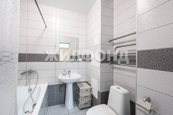
   Продам 2-комнатную, 50.9 м², Кирова ул, 242

. Фото 6.