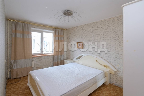 
   Продам 3-комнатную, 65.3 м², Есенина ул, 8/1

. Фото 3.