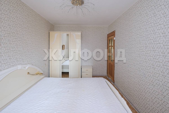 
   Продам 3-комнатную, 65.3 м², Есенина ул, 8/1

. Фото 4.