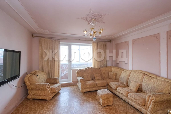 
   Продам 3-комнатную, 65.3 м², Есенина ул, 8/1

. Фото 10.