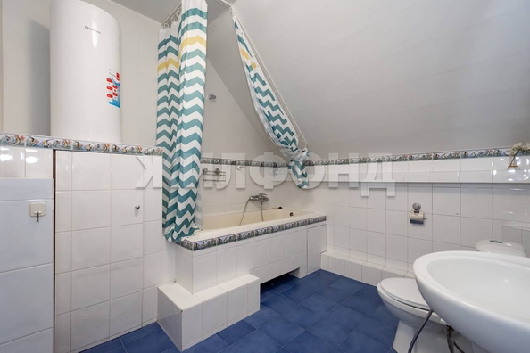 
   Продам дом, 227 м², Новосибирск

. Фото 20.