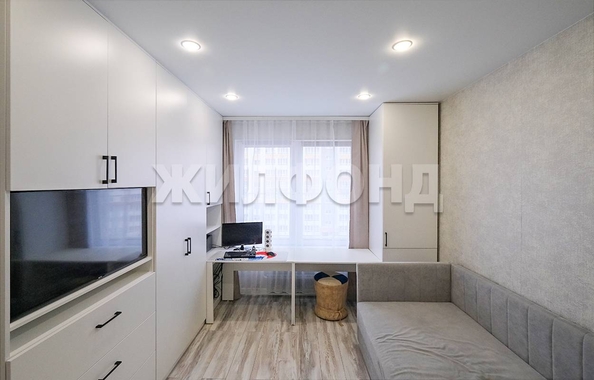 
   Продам 2-комнатную, 39.6 м², 3-й микрорайон, 15/1

. Фото 19.