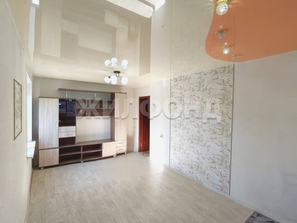 
   Продам 2-комнатную, 47.5 м², Ленинградская ул, 149

. Фото 1.