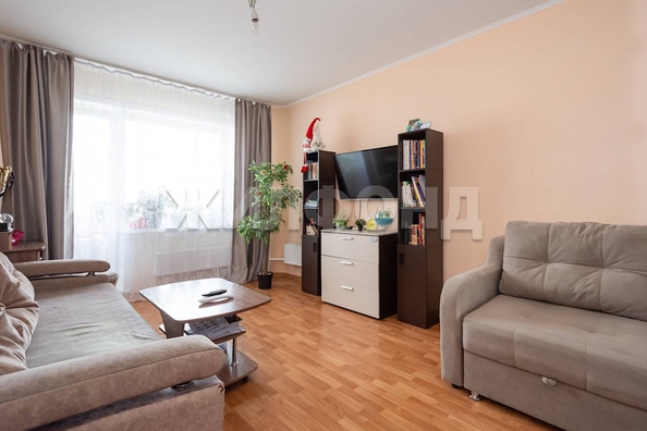 
   Продам 2-комнатную, 55.6 м², Гребенщикова ул, 11/1

. Фото 1.