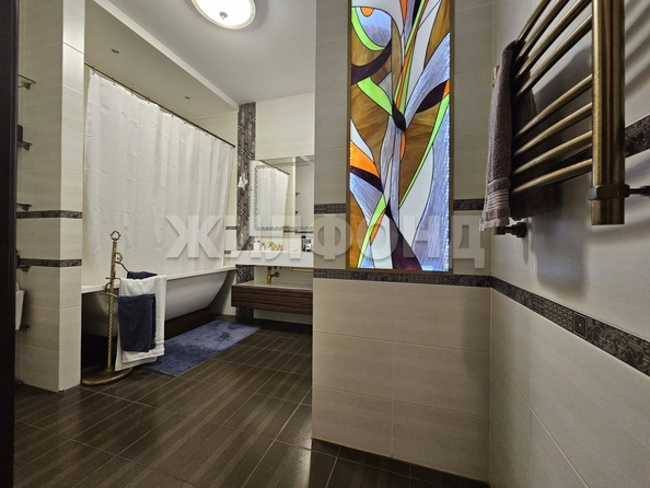 
  Продается 3-комн. квартира, 121.8 м², Крылова ул, д. 7/1
. Фото 7.